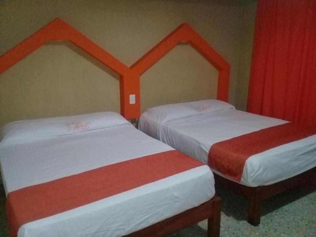 Hotel Lupita Acapulco Exterior photo